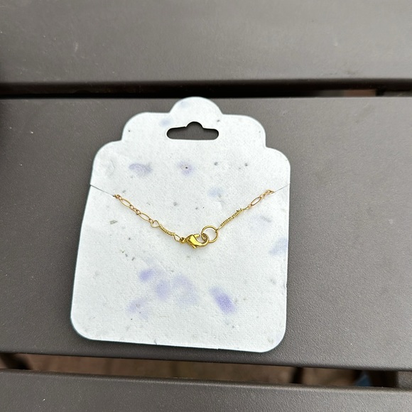 Golden lined turquoise bracelet - Picture 2 of 3